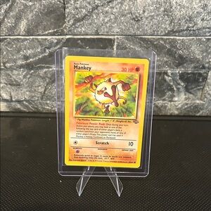 Pokemon 35/64 Mankey 1999 Vintage‎ card from the Jungle Set. NM/M